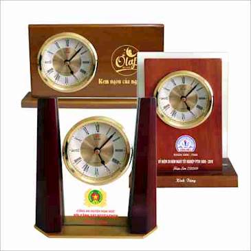 Đồng hồ để bàn in logo - Quà Tặng 102