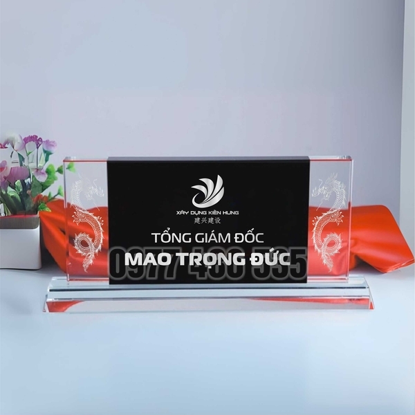 Đơn vị chuyên cung cấp quà tăng cho doanh nghiệp, công ty như quà tặng pha lê, cup pha lê,kỷ niệm chương, bảng vinh danh, đồng hồ, áo mưa...
