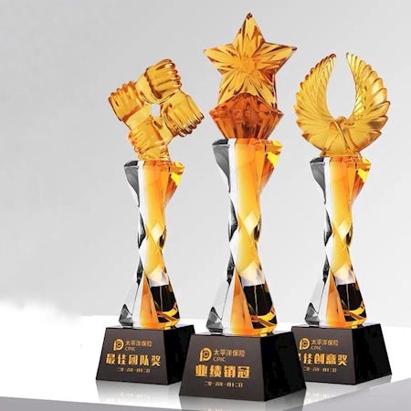 Cup pha lê mẫu 09