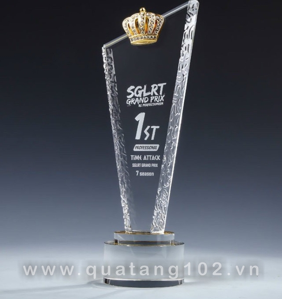 Đơn vị chuyên cung cấp quà tăng cho doanh nghiệp, công ty như quà tặng pha lê, cup pha lê,kỷ niệm chương, bảng vinh danh, đồng hồ, áo mưa...