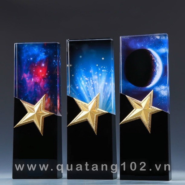 Đơn vị chuyên cung cấp quà tăng cho doanh nghiệp, công ty như quà tặng pha lê, cup pha lê,kỷ niệm chương, bảng vinh danh, đồng hồ, áo mưa...