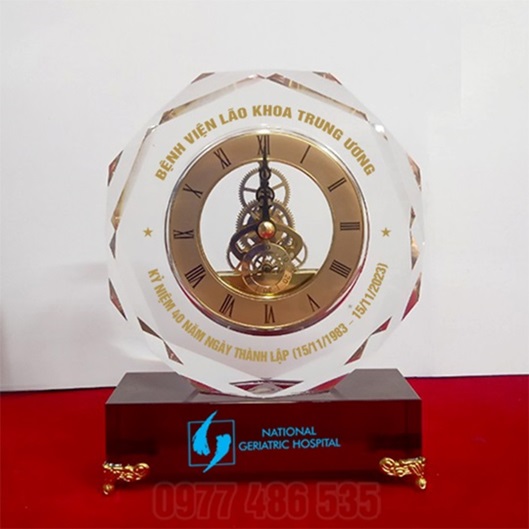 Đồng hồ để bàn 40