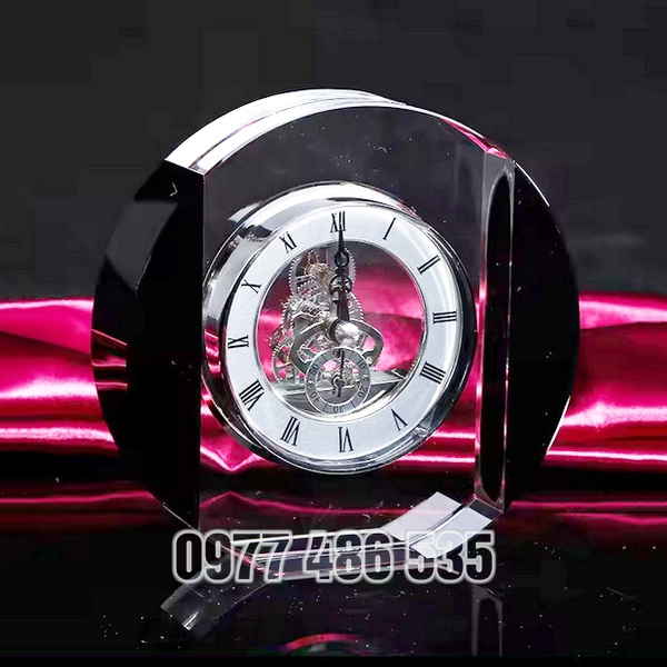 Đồng hồ pha lê mẫu 46