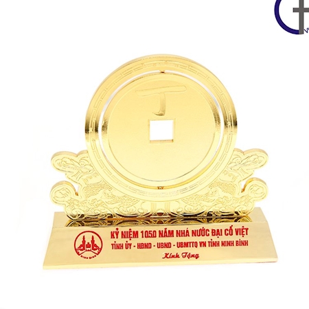 Kỷ niệm chương gỗ đồng 13