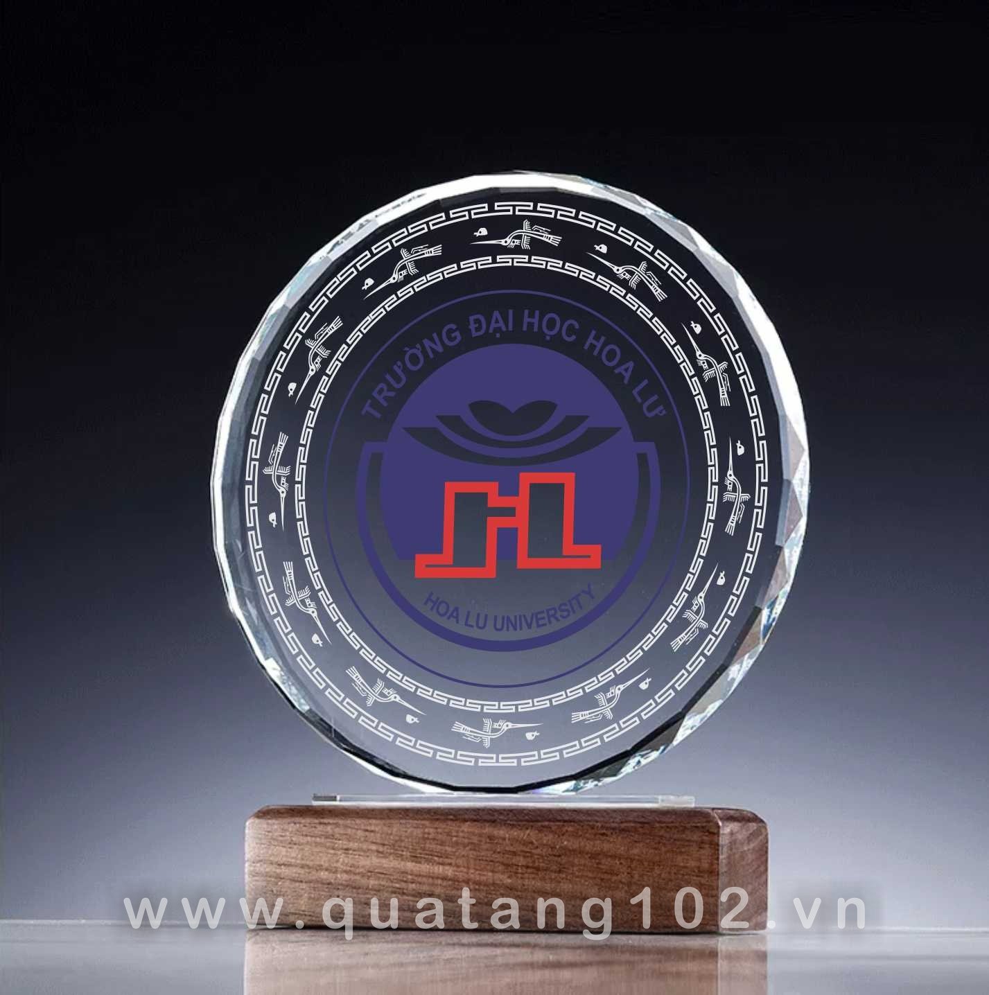Kỷ niệm chương pha lê mẫu 50