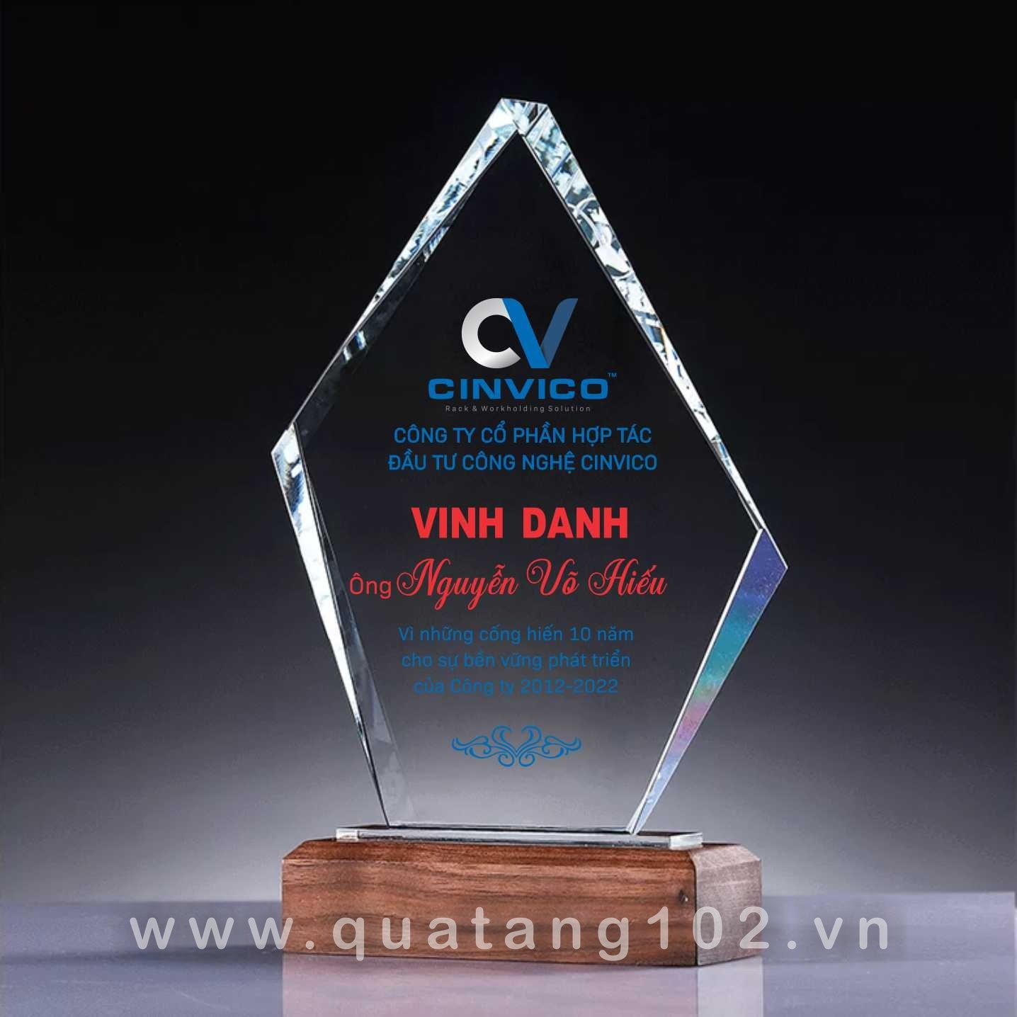 Kỷ niệm chương pha lê mẫu 56