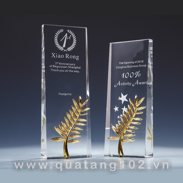 Đơn vị chuyên cung cấp quà tăng cho doanh nghiệp, công ty như quà tặng pha lê, cup pha lê, kỷ niệm chương, bảng vinh danh, đồng hồ, áo mưa...