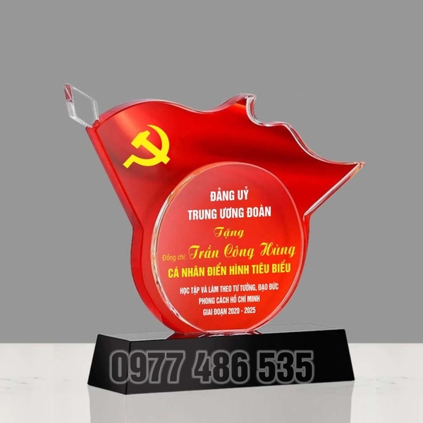 Đơn vị chuyên cung cấp quà tăng cho doanh nghiệp, công ty như quà tặng pha lê, cup pha lê,kỷ niệm chương, bảng vinh danh, đồng hồ, áo mưa...