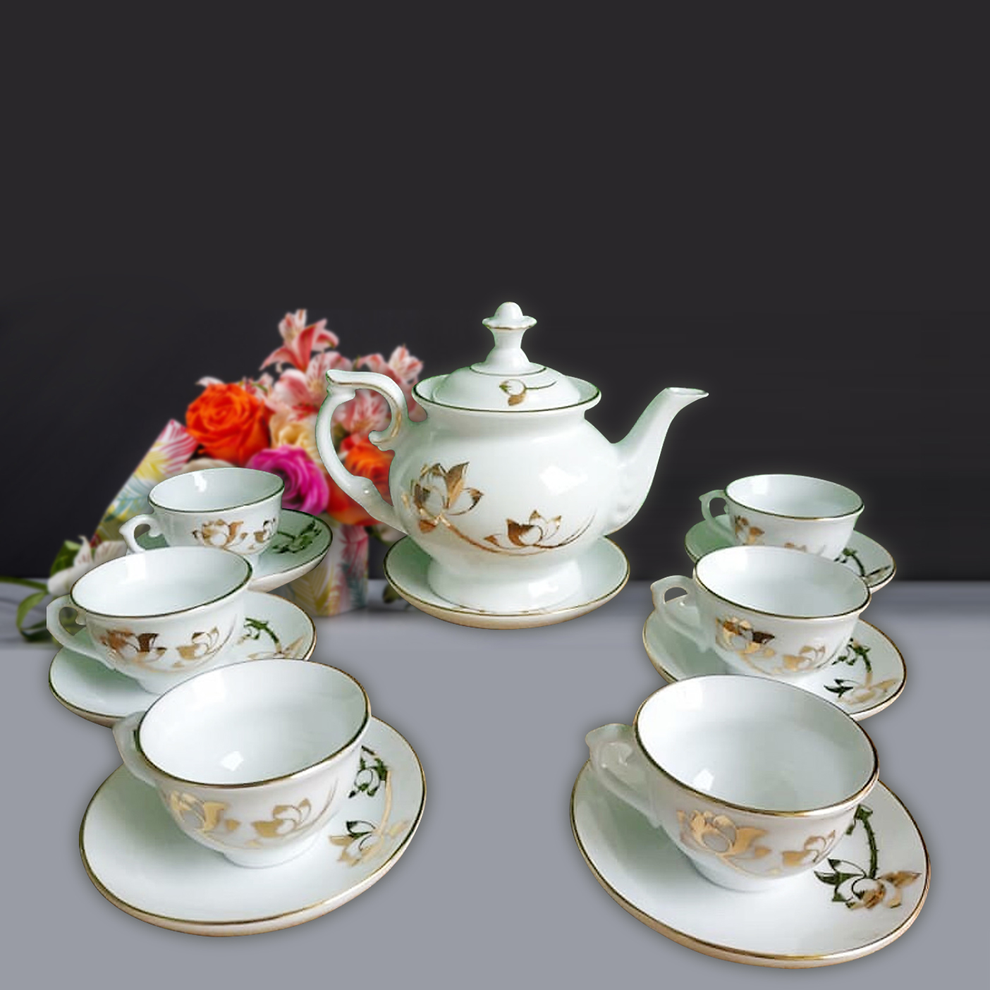 Đơn vị chuyên cung cấp quà tăng cho doanh nghiệp, công ty như quà tặng pha lê, cup pha lê,kỷ niệm chương, bảng vinh danh, đồng hồ, áo mưa...